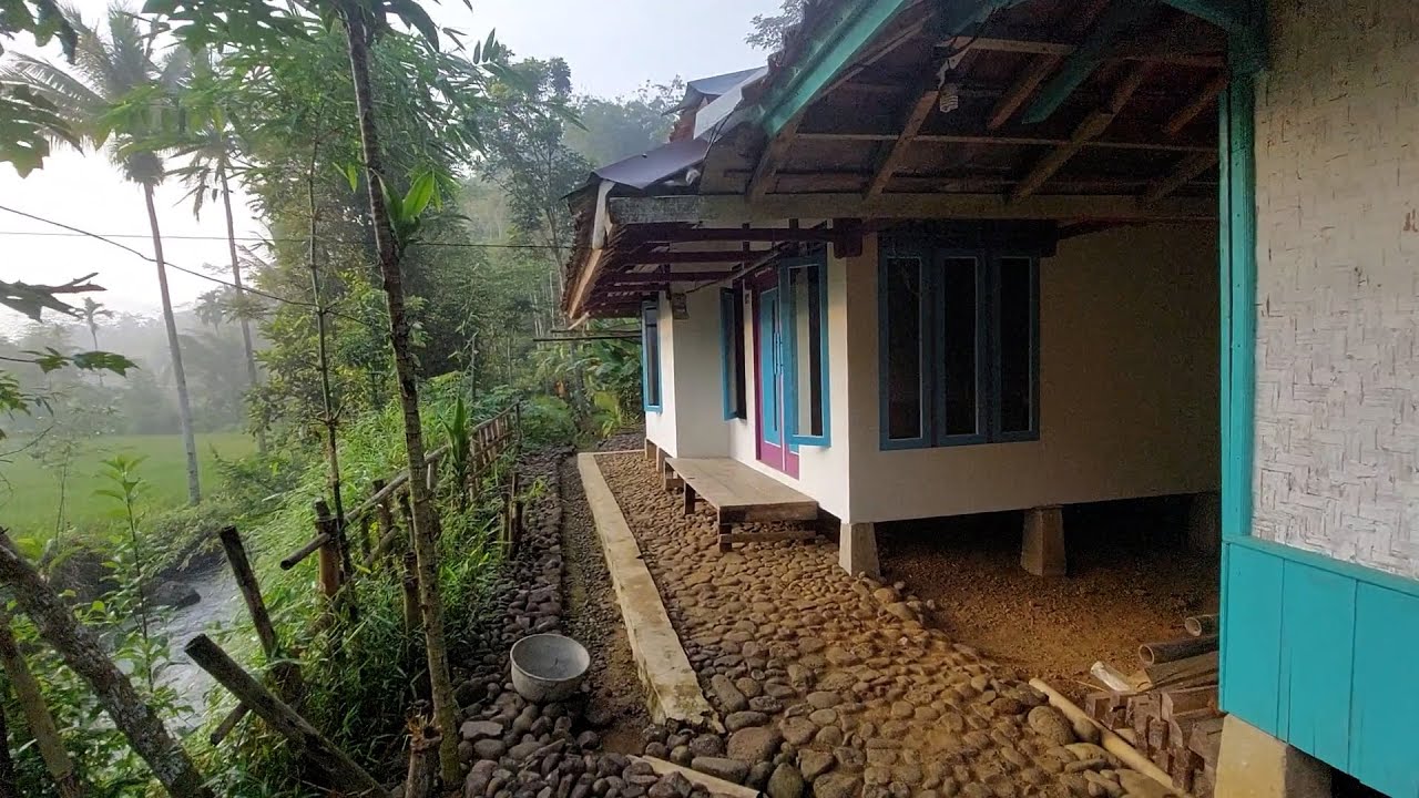 Rumah Pinggir Sungai Air Melimpah Ruah.. Cocok Untuk Menikmati Masa Tua