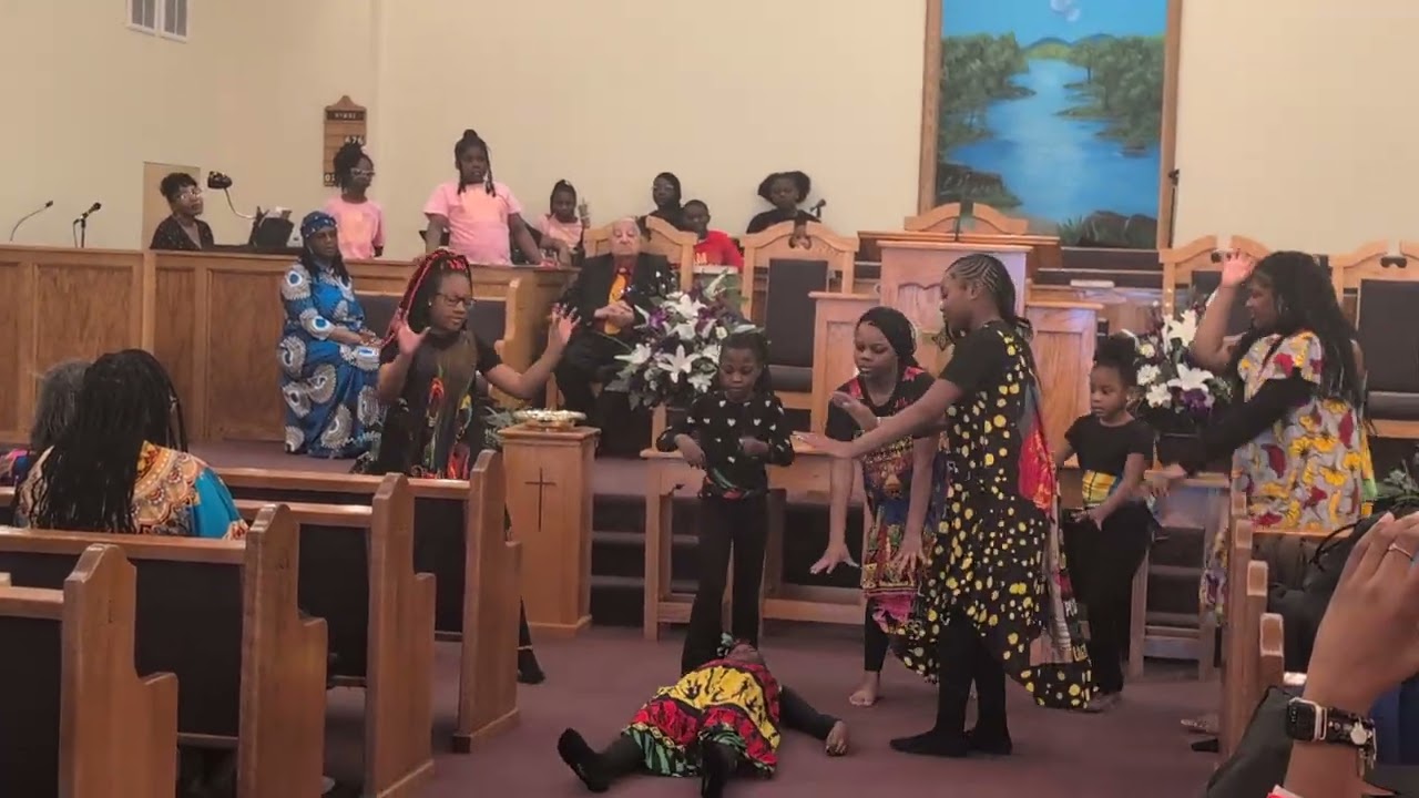  Don’t own rights to this music.... My first praise dance with my dance team Soul Sisters #202riots