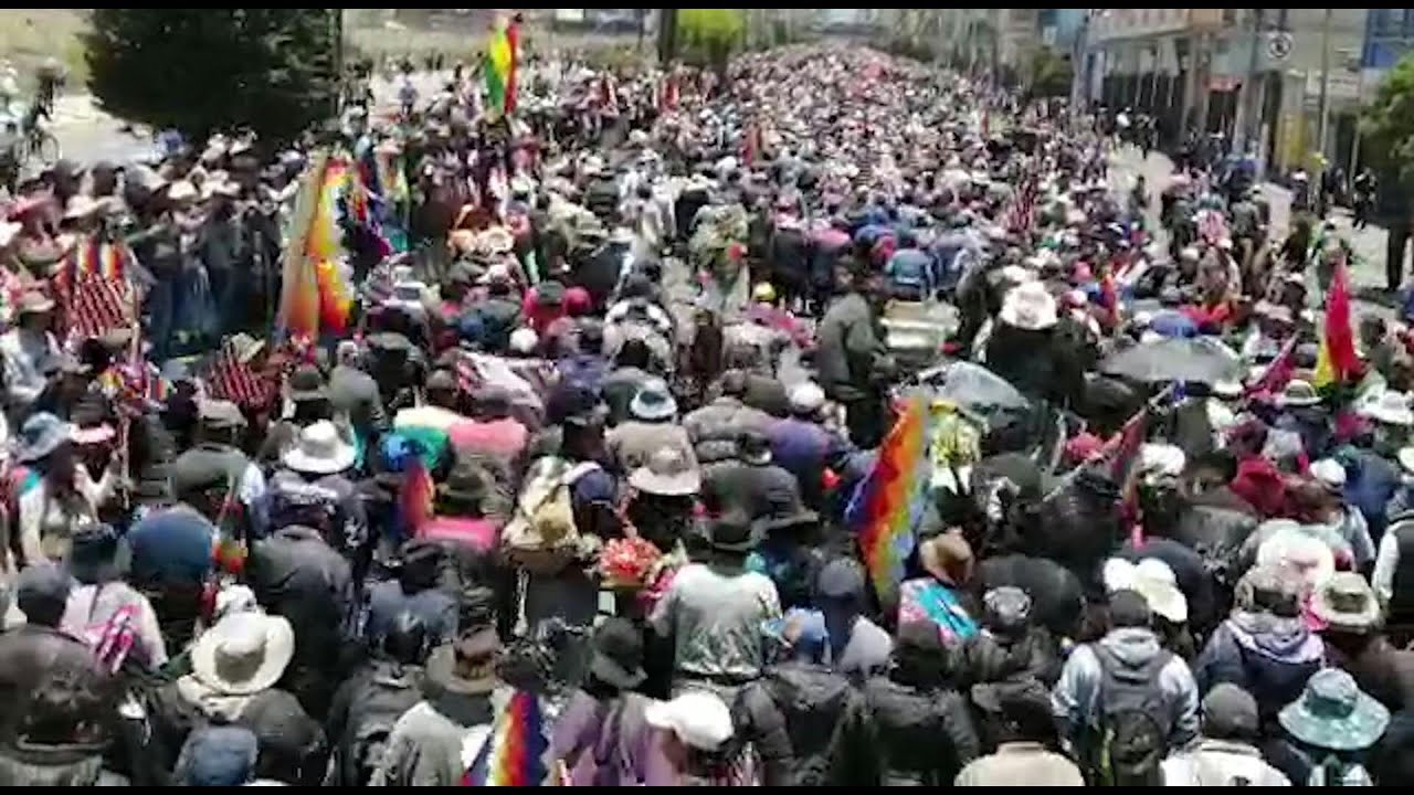 Thousands accompany funeral procession of killed protesters to La Paz | AFP