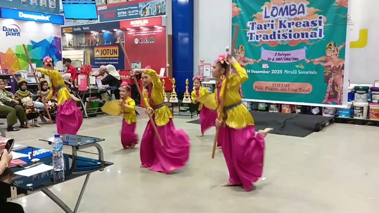 LOMBA TARI KREASI TRADISIONAL | MITRA 10 SAMARINDA 