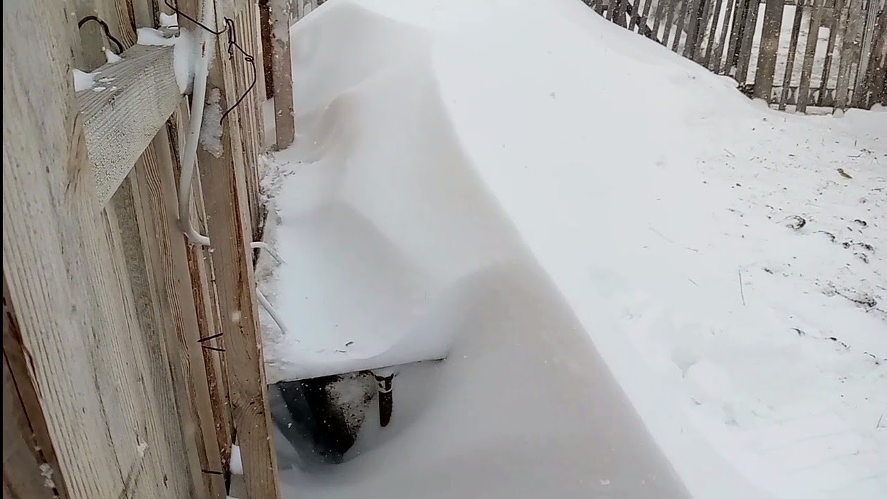 Замело бураном/Откапываемся и Топим печь по новому