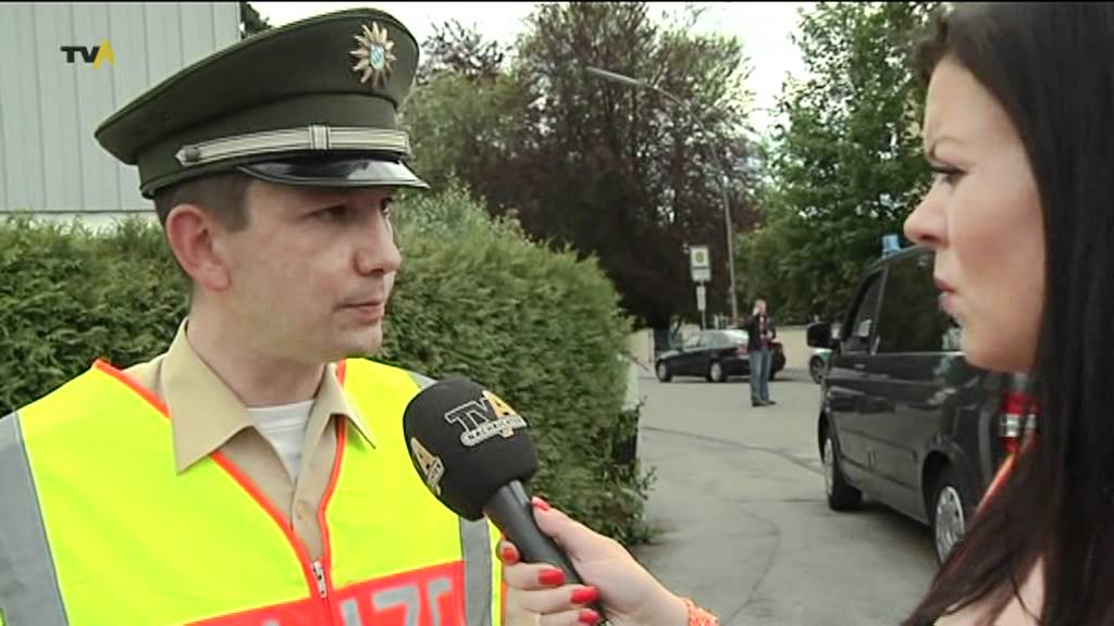 Großeinsatz in Memmingen: Schüler soll in Schule geschossen haben.