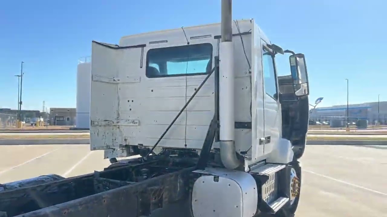 2012 VOLVO VNL64T300 For Sale