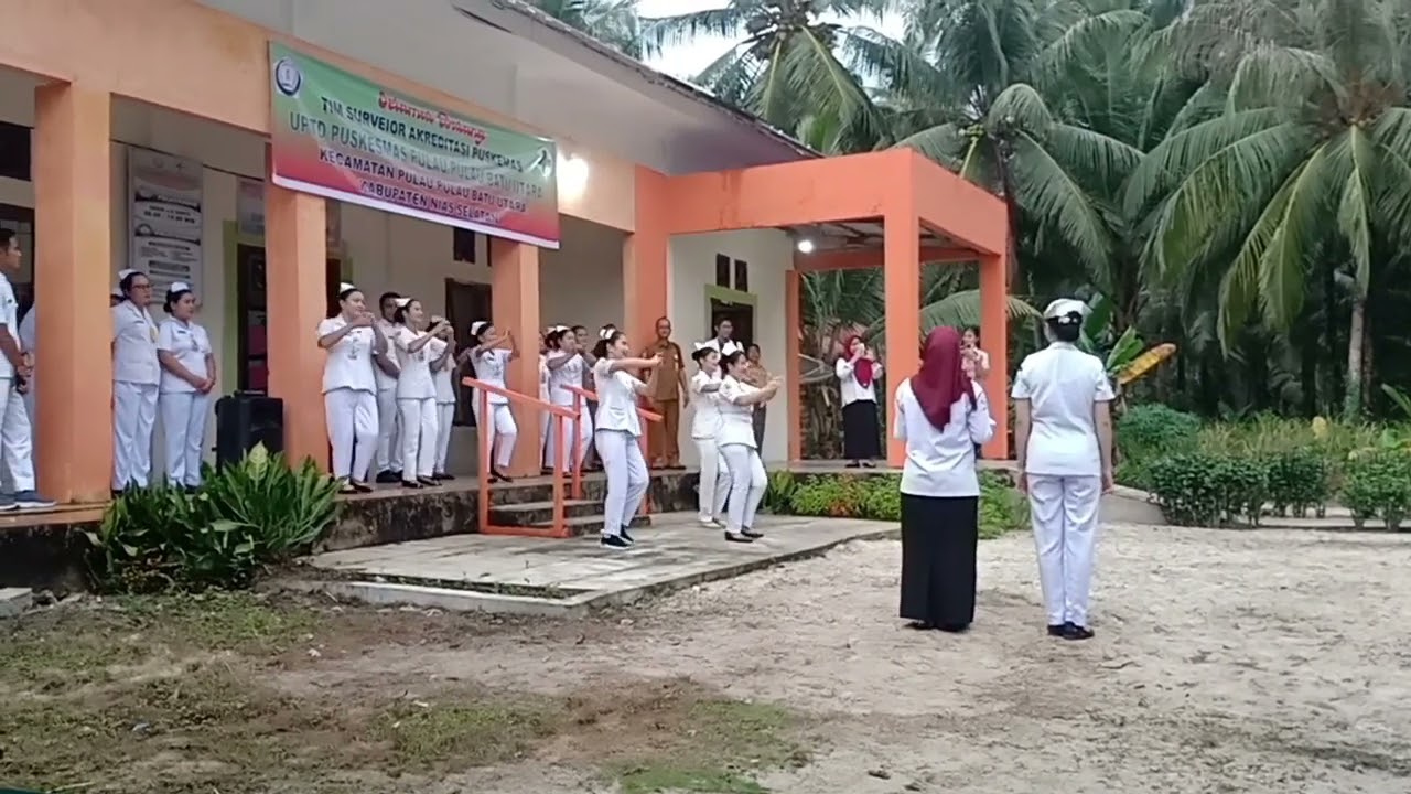 Marit-Maena Cikini Ala Tim Puskes PPBU (PULAU PULAU BATU UTARA)