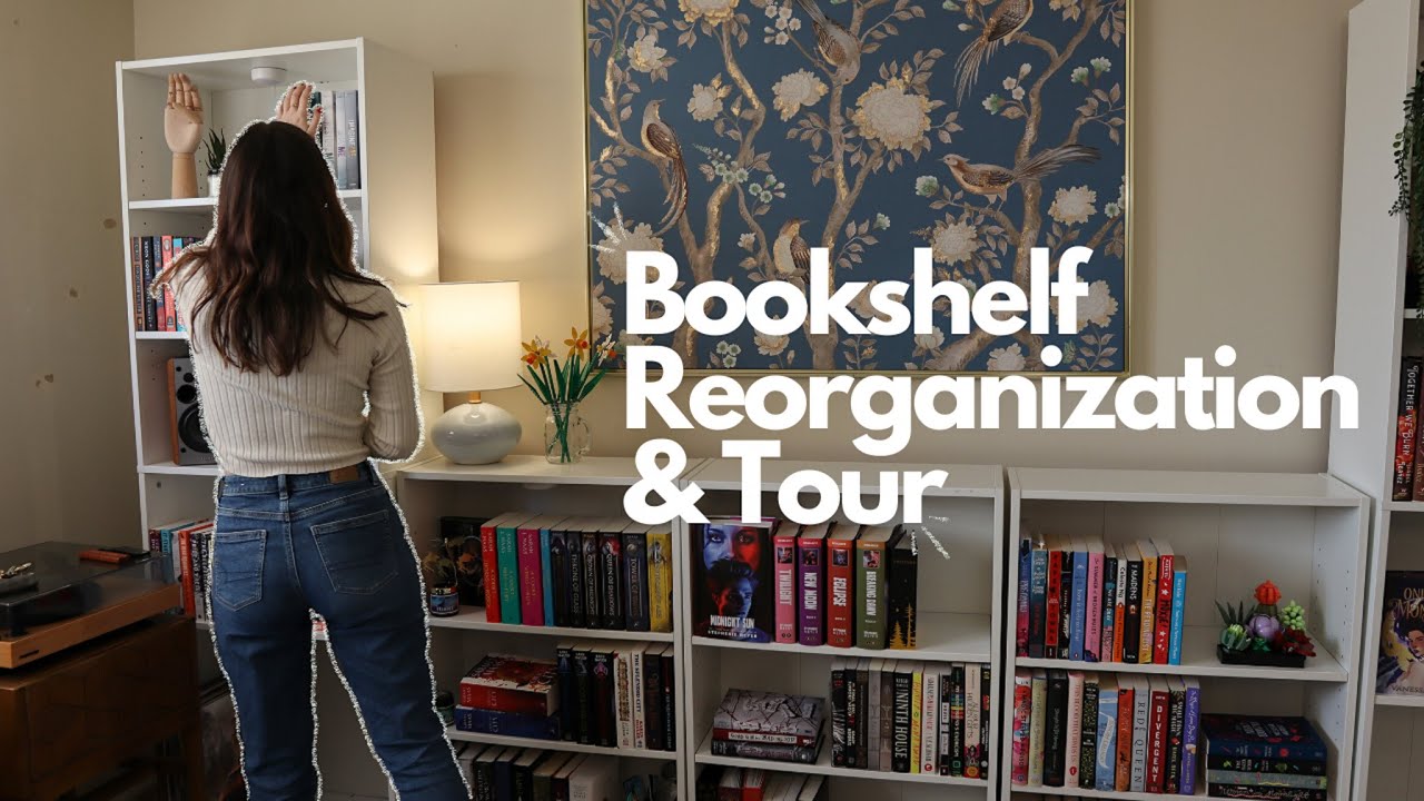 Reorganize my bookshelves with me + bookshelf tour! 📖