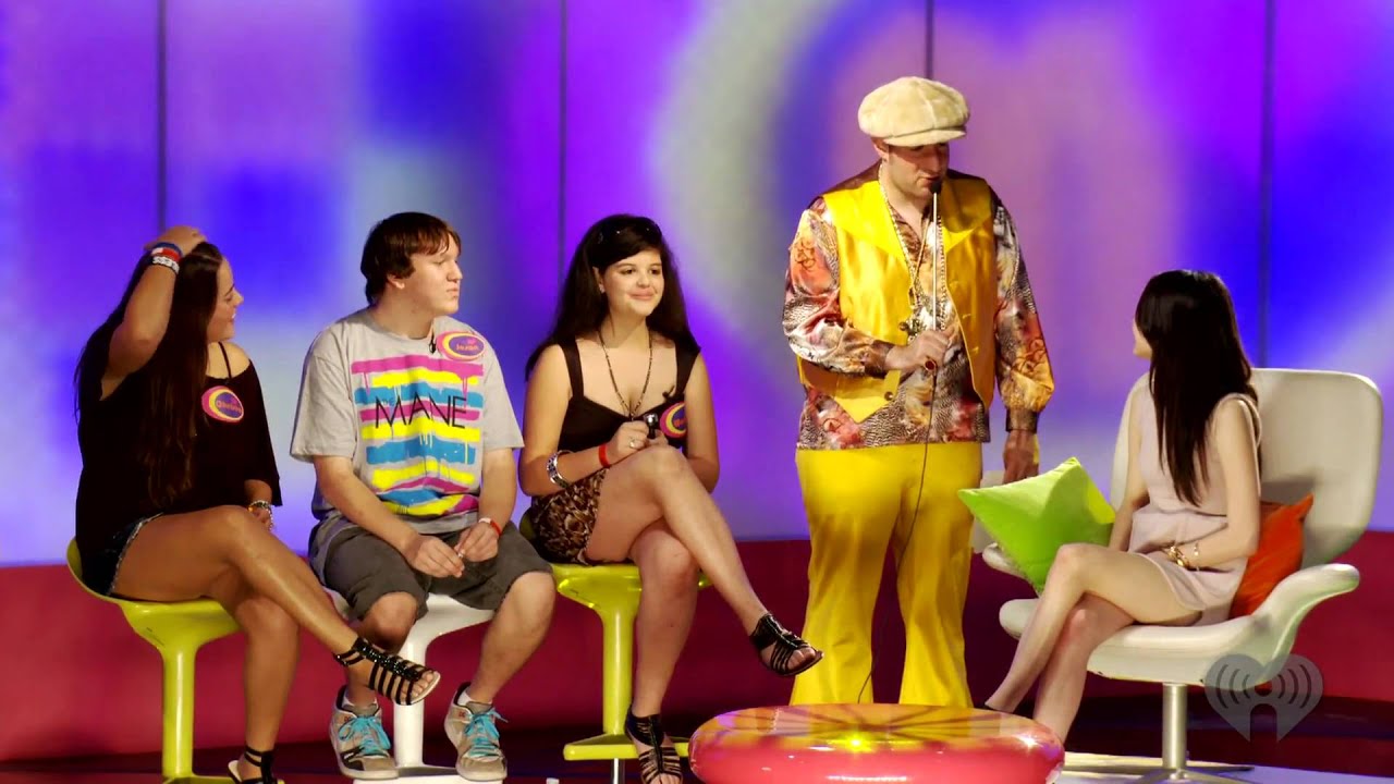 The Miranda Cosgrove Game Show (LIVE) | Artist Challenge