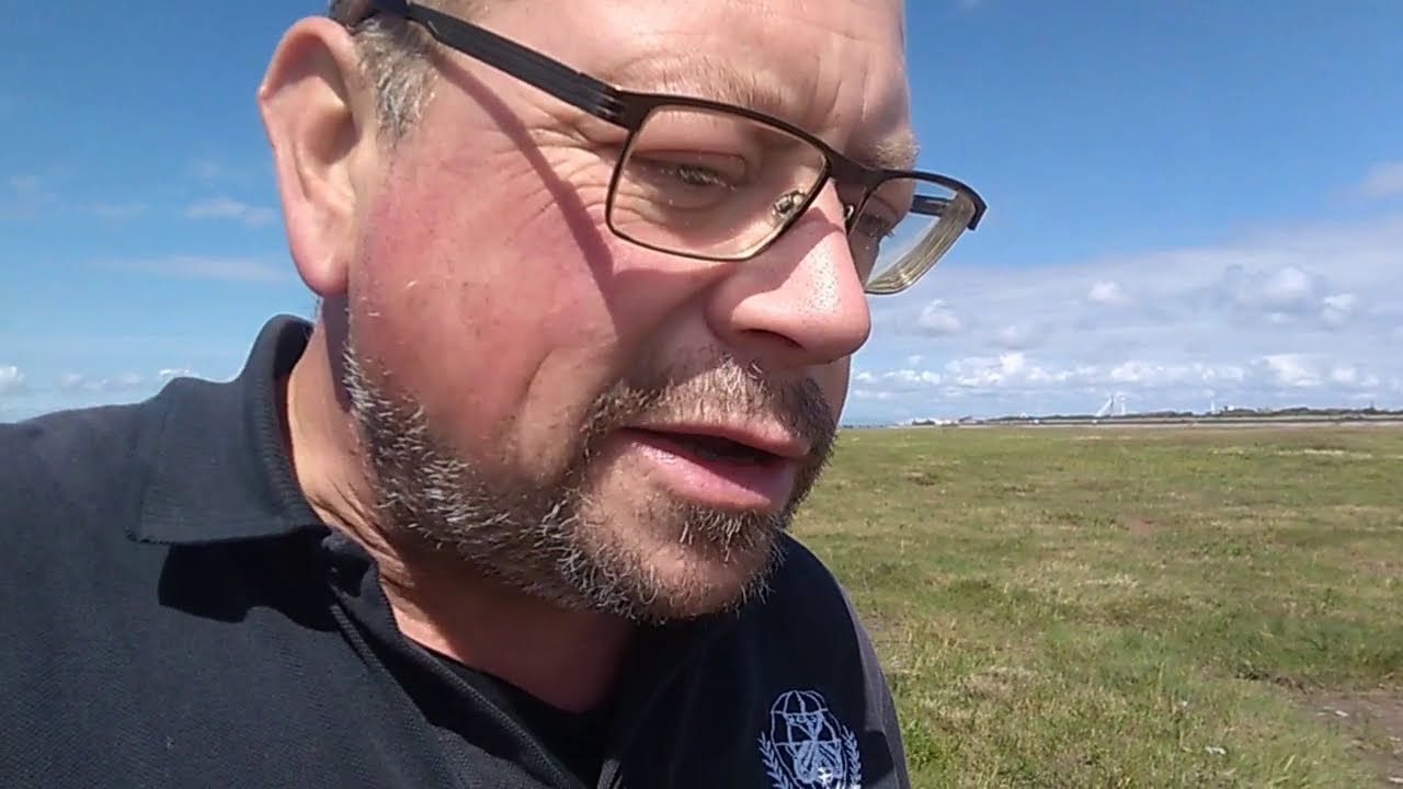 UK Coastal Foraging ~ 3 Common Healthy Plants To Harvest & Enjoy ~ Namaste!!!