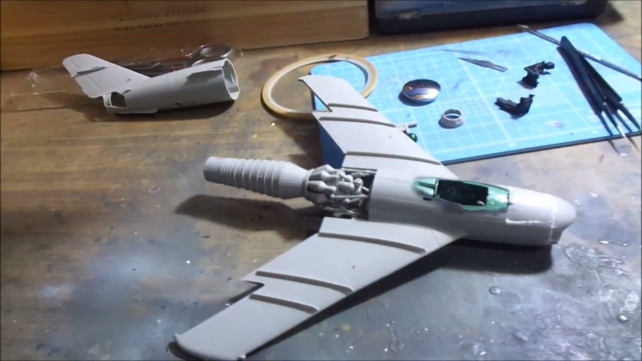 Mikoyan gurevic Mig 17 fresco E, Video-Build  1:48 Scale By Hobbyboss