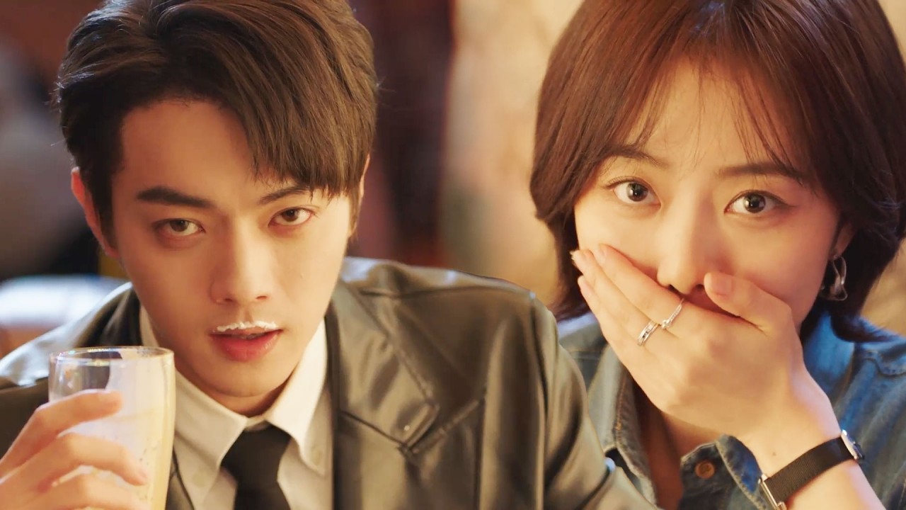This Scene Is So Steamy! Cinderella And CEO Play Drinking Games, Eye Contact Is So Intense! 🥵😻