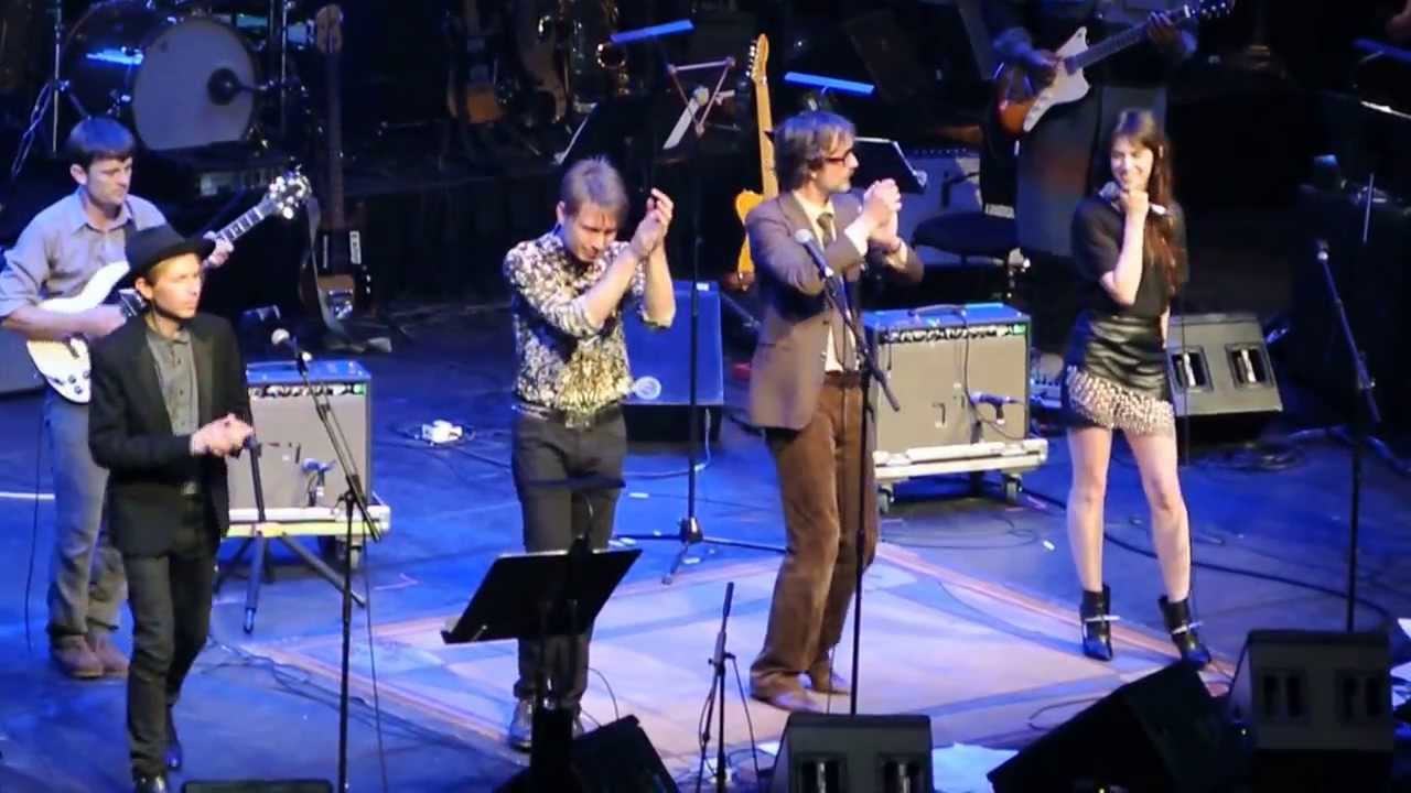 Beck - Rough On Rats - w/ Jarvis Cocker, Franz Ferdinand, Charlotte Gainsbourg