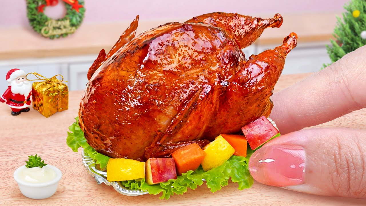 Best Christmas Dinner Recipe 💝 Cooking Miniature Roasted Chicken with Honey 🦃 Tina Mini Cooking