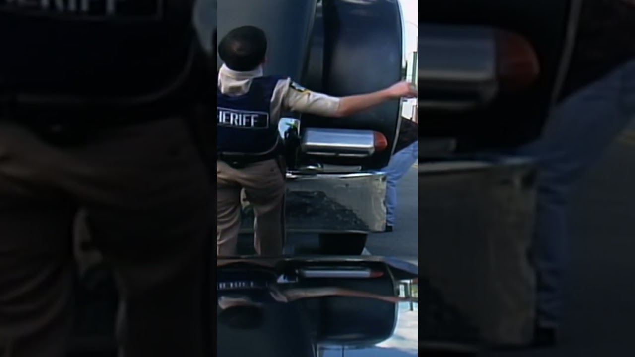WANTED: Suspect fled after hitting officer with truck hood. Last seen running. Any info? Call now! 🚔