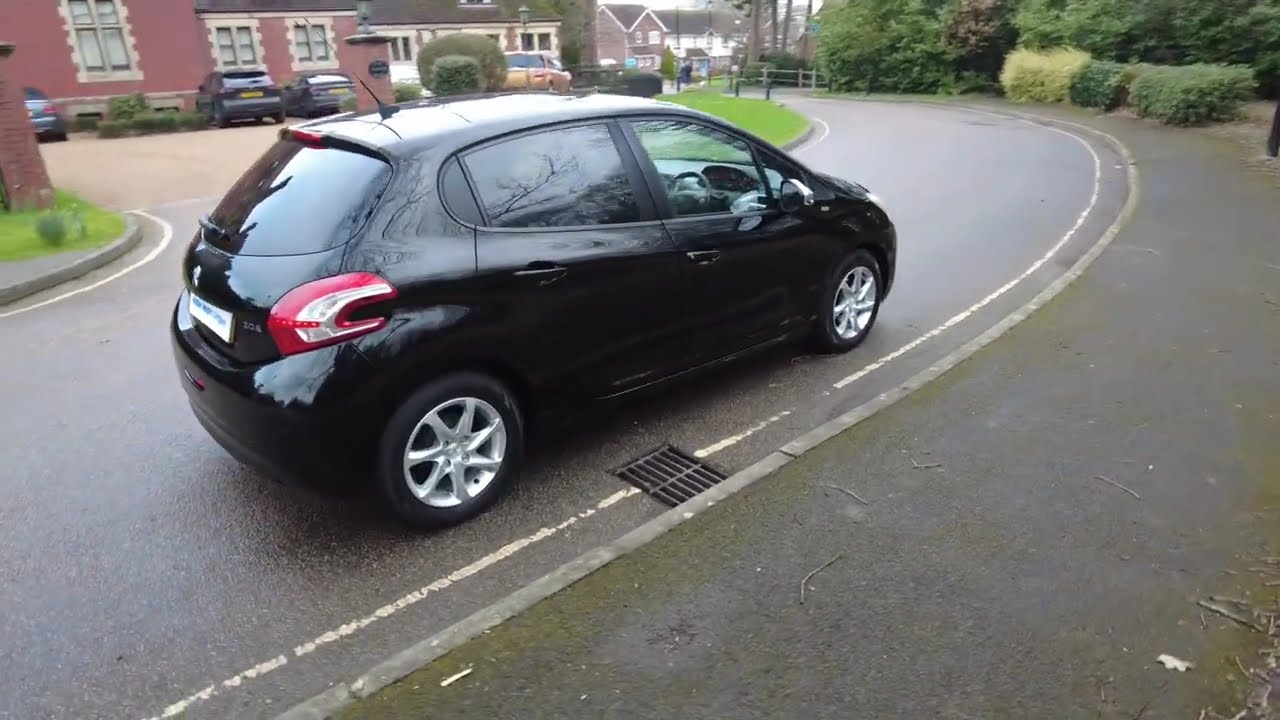 2014 Peugeot 2081.2 VTi PureTech Style Hatchback 5dr Petrol Manual Euro 5 (82 ps)