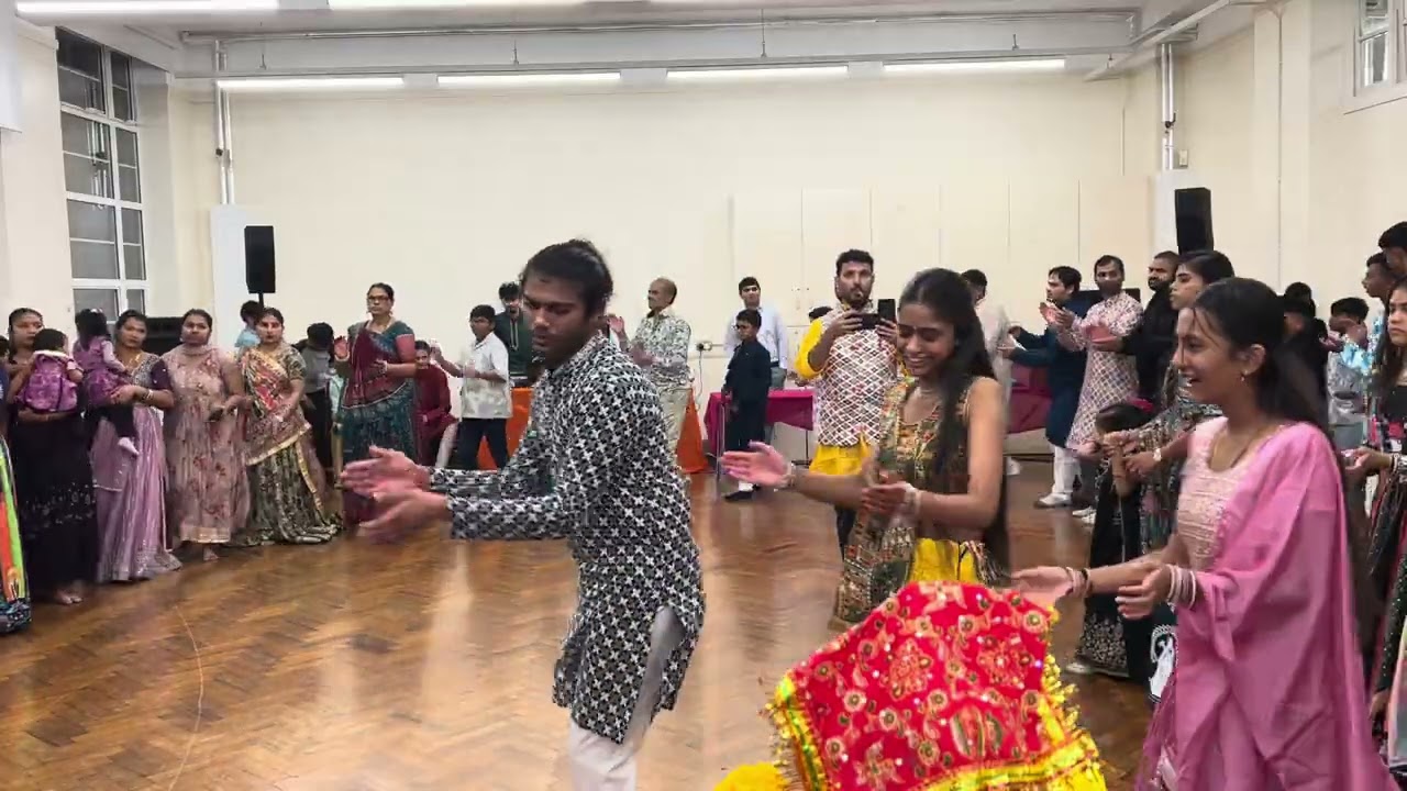 Navratri with Dangarwadi community London at Lyonpark primary school #manvipvlog #manishavipulkumar 