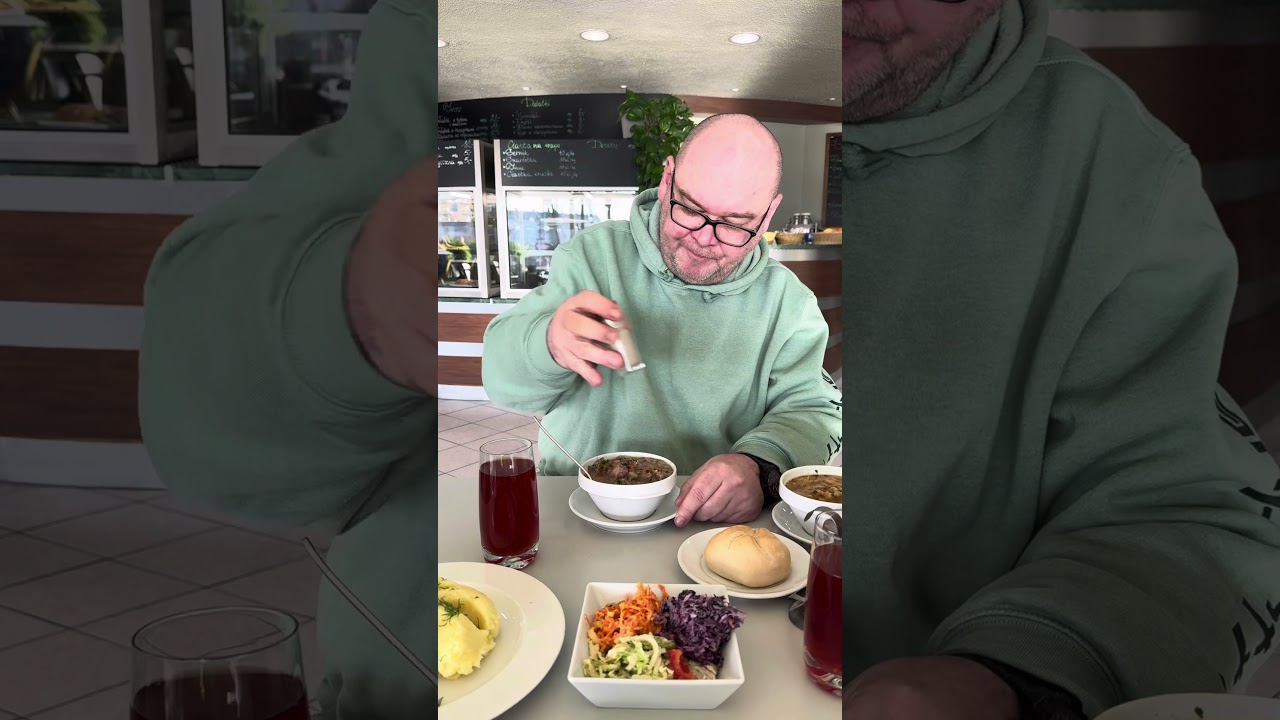 Flaki, żołądki, zupa borowikowa i słabe żeberko. Bistro Okrąglak w Kielcach