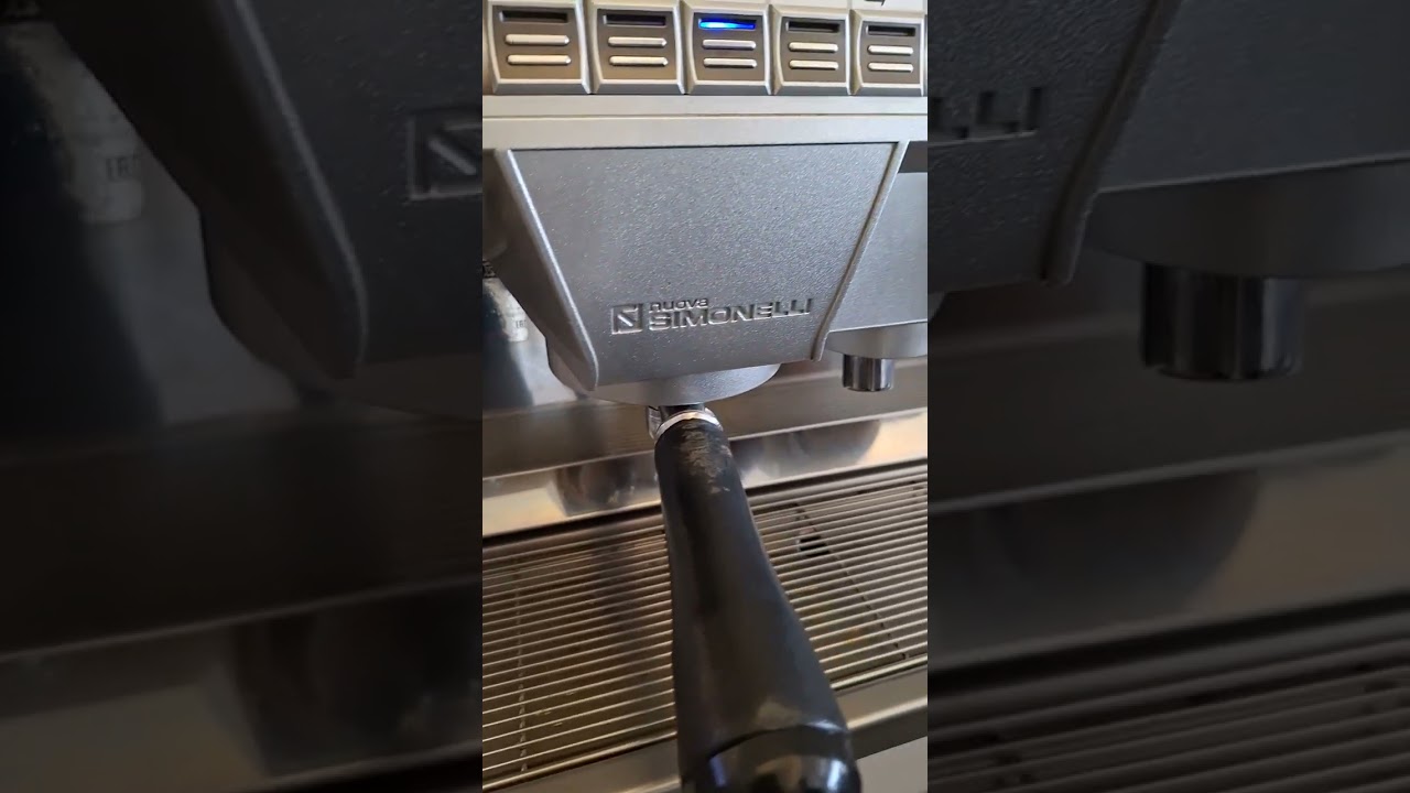 Auto cleaning Nuova simonelli Appia Compact