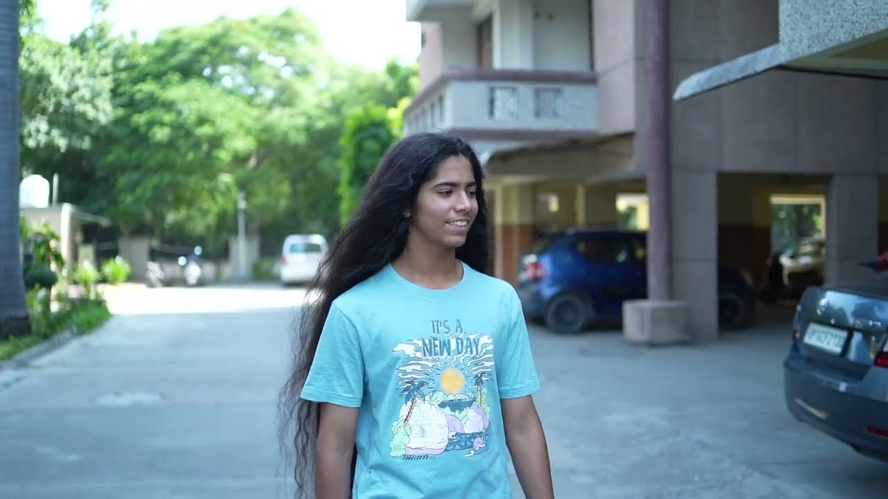 15-Year-Old Achieves Longest Male Teenager Hair World Record