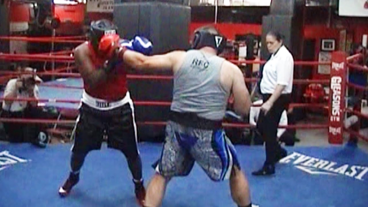 Heavyweight Master Boxers : 3rd. round TKO
