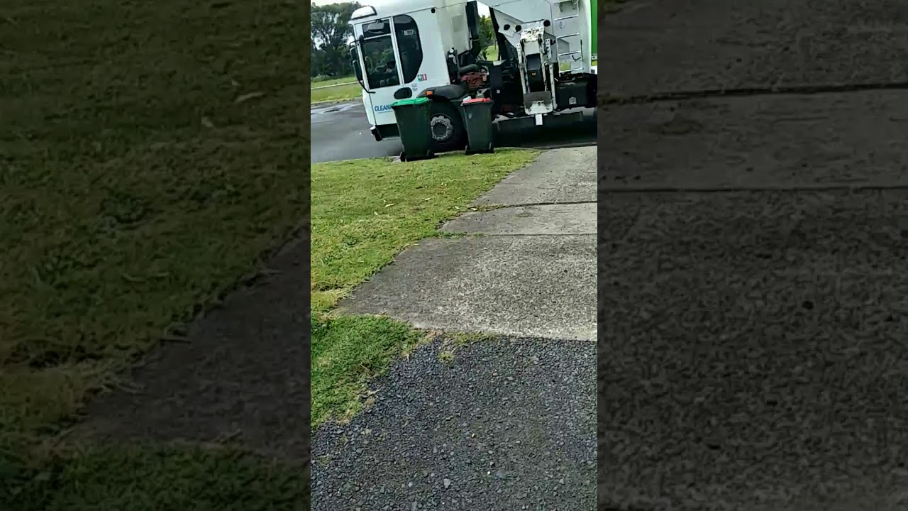 Struggling garbage truck with over 250 kg compacted grass