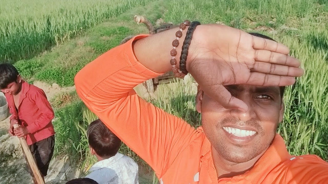 गांव में अपने खेत पर बच्चों के साथ #ytviral #viralvideo #youtubevideo #ytviralvideos 