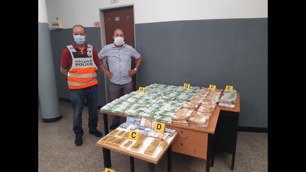 وجدة: حجز 20 كيلوغراما من صفائح الذهب وأزيد من مليوني أورو يشتبه في تحصلها من أنشطة إجرامية