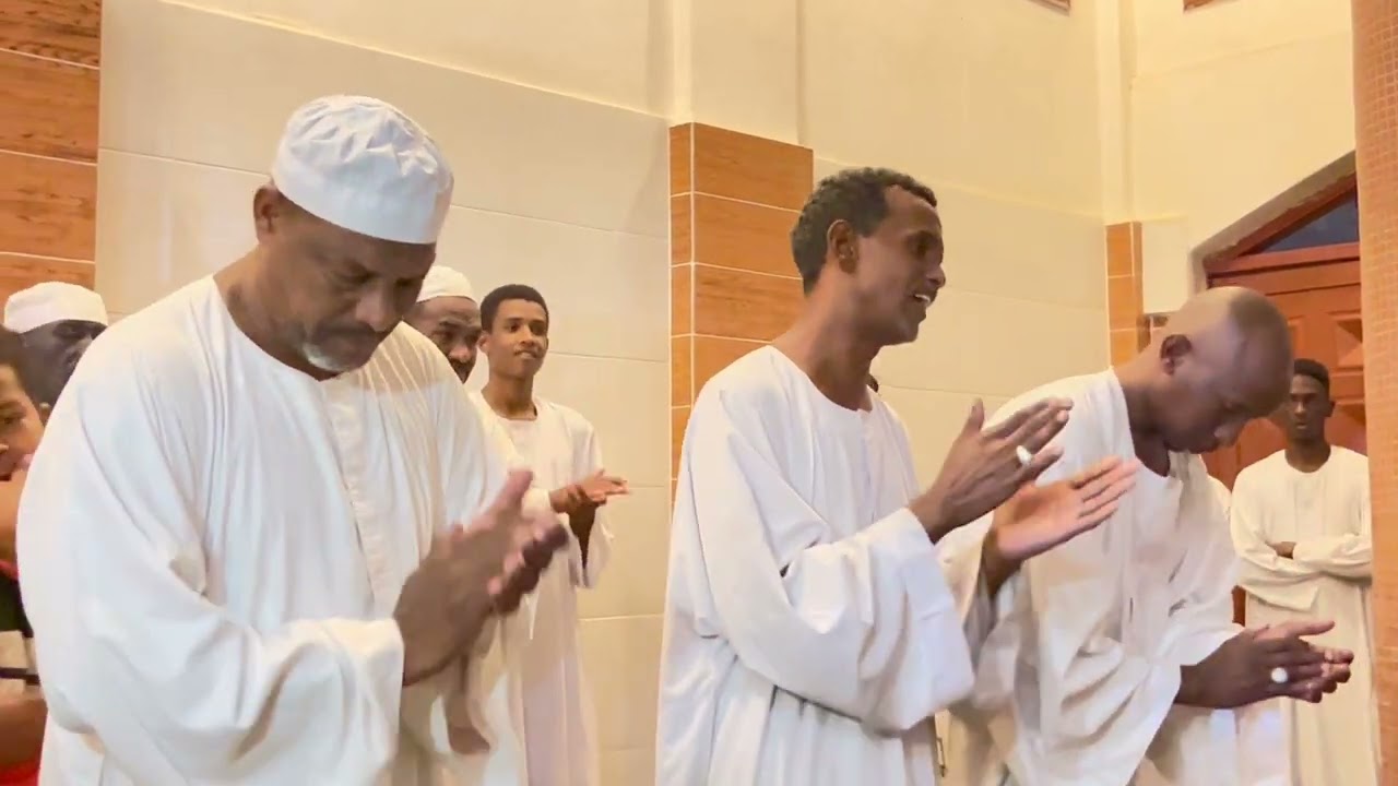 سلام سلام اهيل المدام خذوني اليكم فأنتم كرام - المنشد سليمان فارس