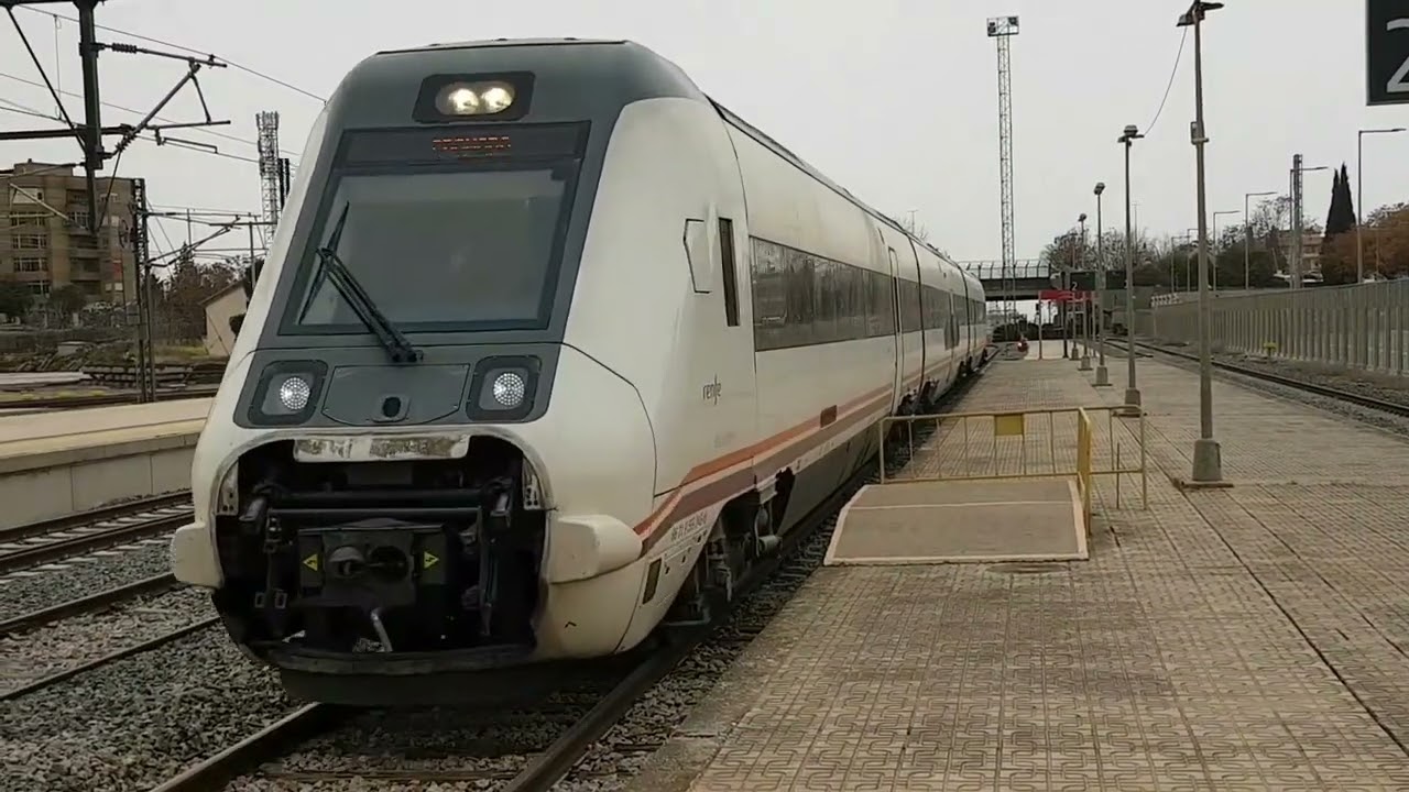 trenes estación Granada Ave , medias distancias y regionales
