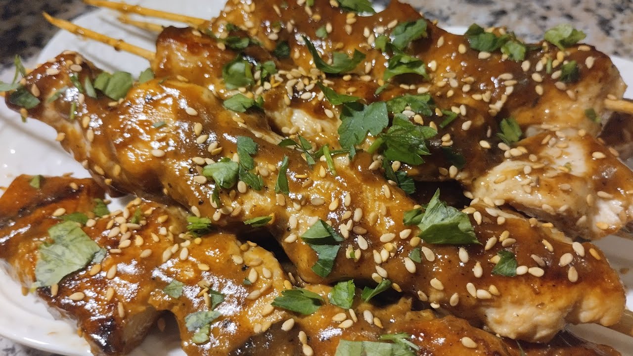 قطبان الدجاج بصلصة اسيوية بمذاق رائع و  متميز  Brochette poulet teriyaki