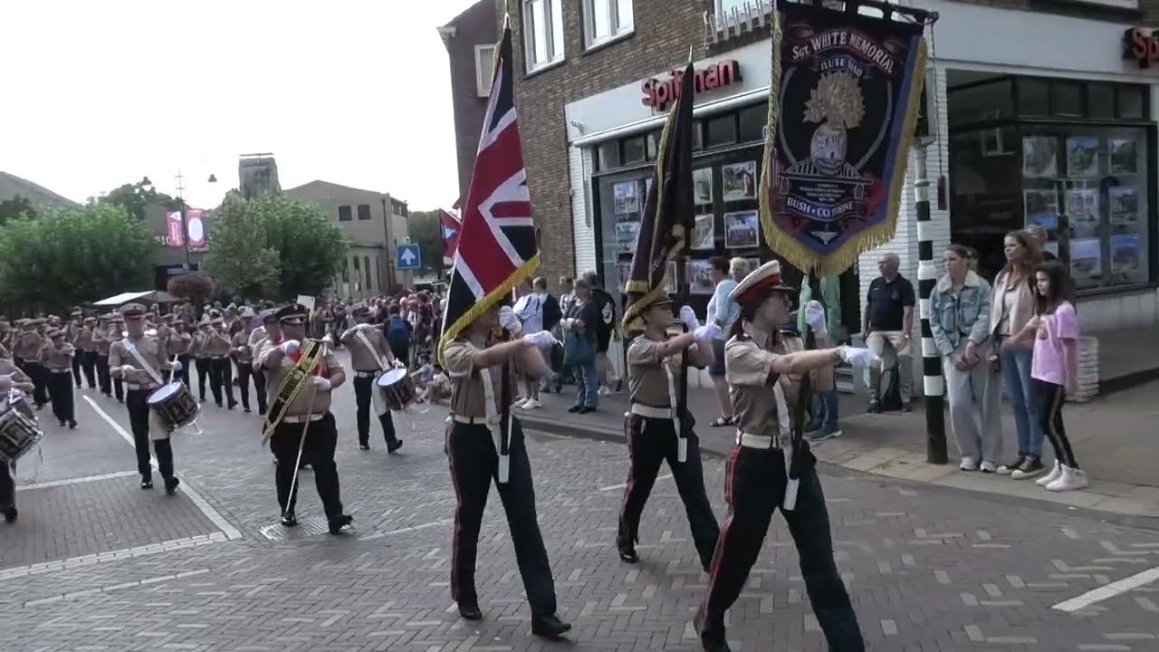 Sgt White Memorial Flute Band Northern Ireland at Airborne Wandeltocht 2025 reverse route