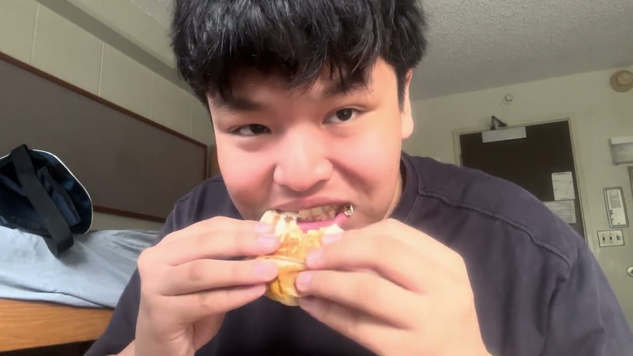 Hi Jordyn! Today I'm eating a Beefy Loaded Potato Grilled from Taco Bell! (02/06/2026)