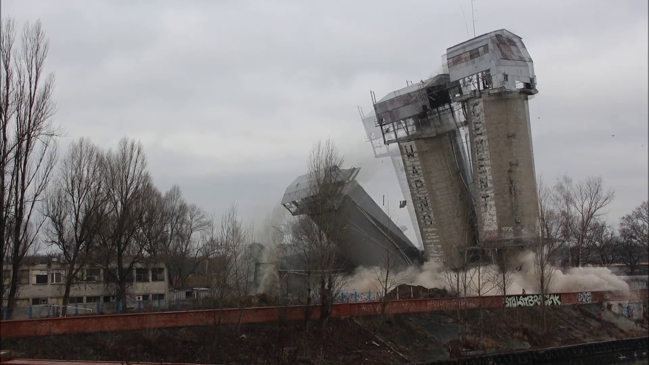 Wyburzanie silos&oacute;w - Port Popowice Wrocław