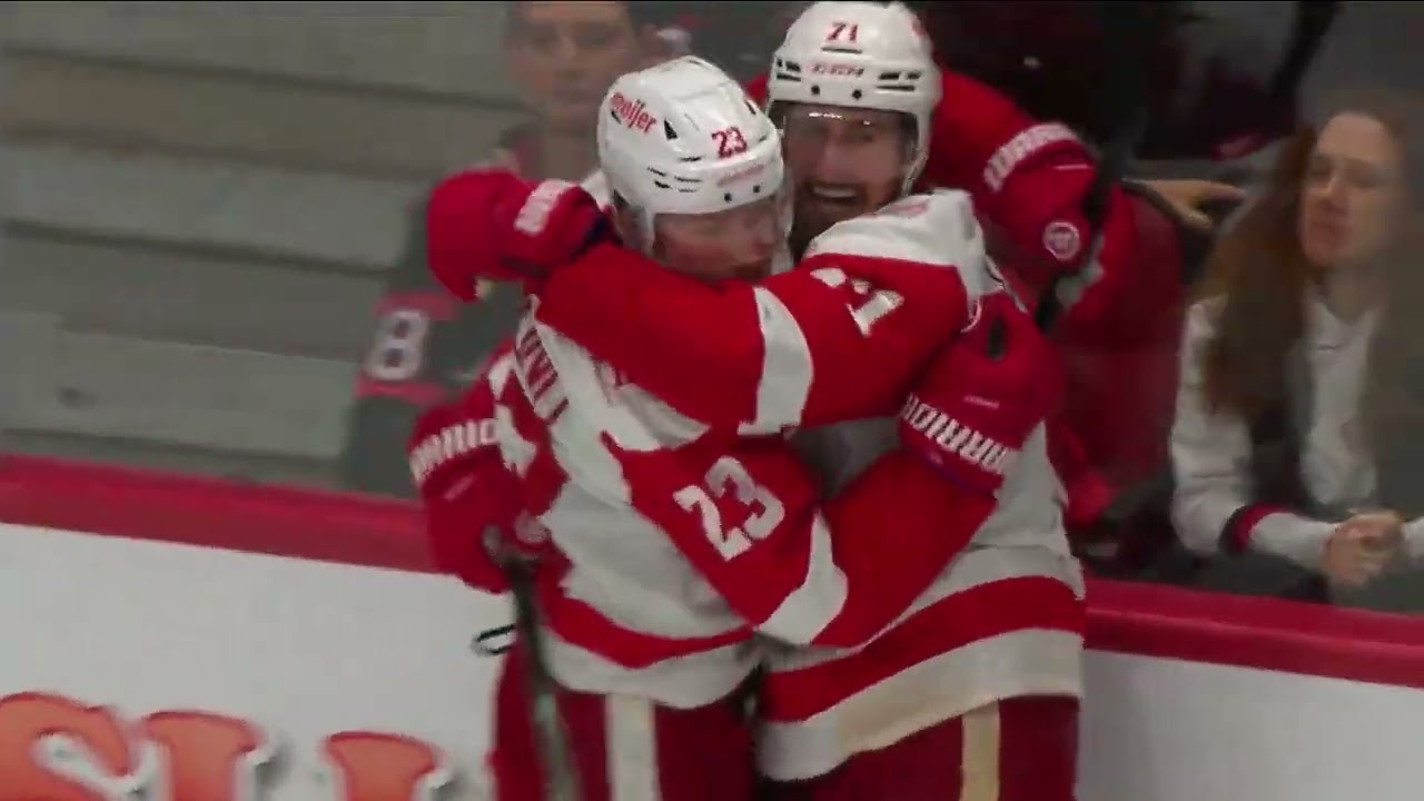 Dylan Larkin requests trade from Detroit Red Wings