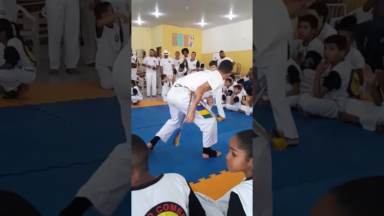 #quintalcapoeira #capoeirasdp #capoeira #capoeiralove #capoeirando #luta #capoeiraarte #samba