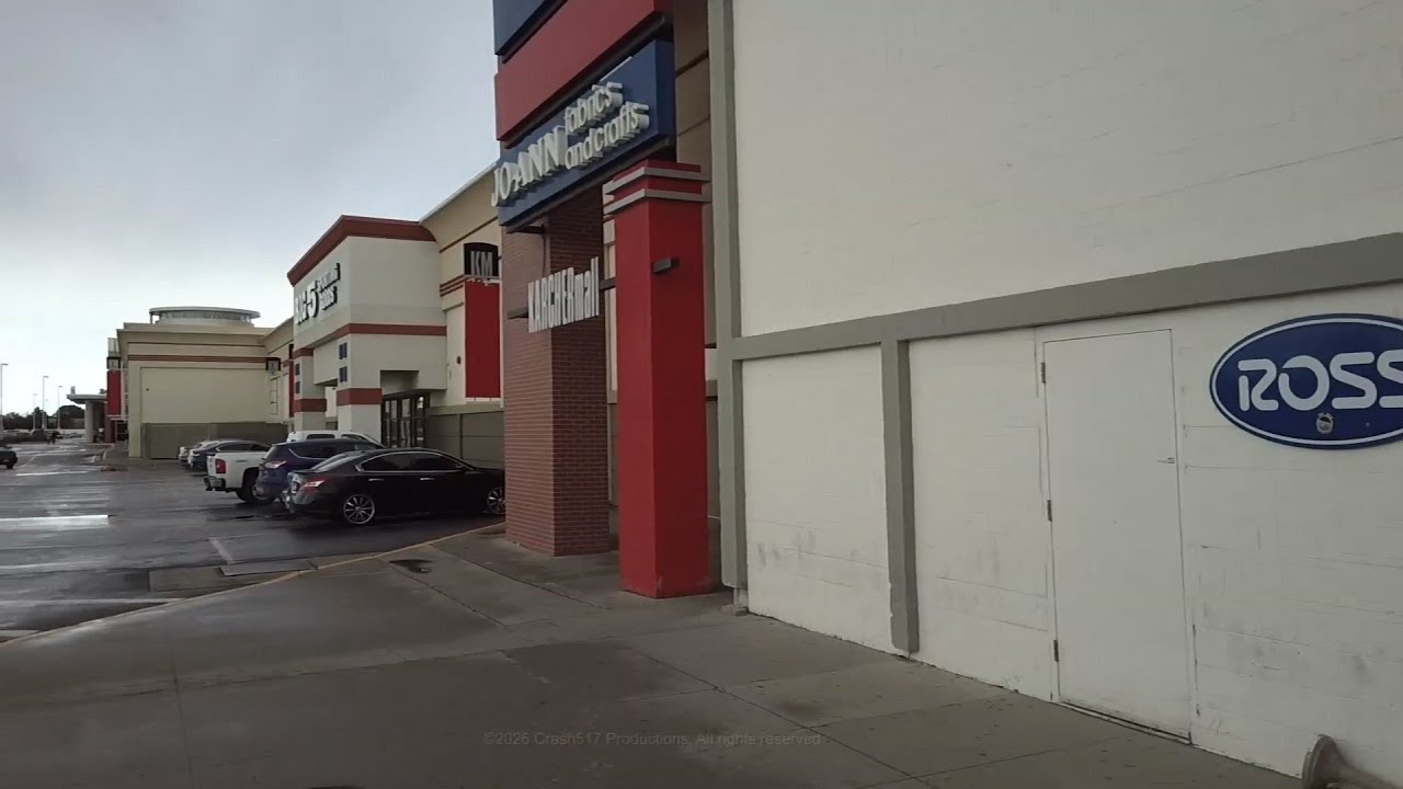 From Dying Karcher Mall to Dead District 208