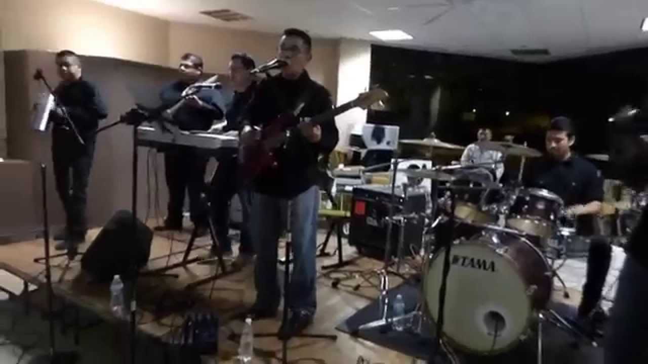 Ministerio Addoremos''' Me dicen Loco'''