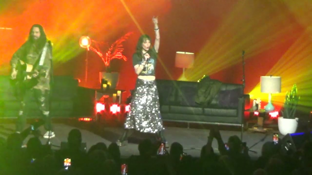 Lzzy Hale Joe Hottinger Halestorm Living Room Sessions The Signal Chattanooga TN Jan 16 2025 Set 2