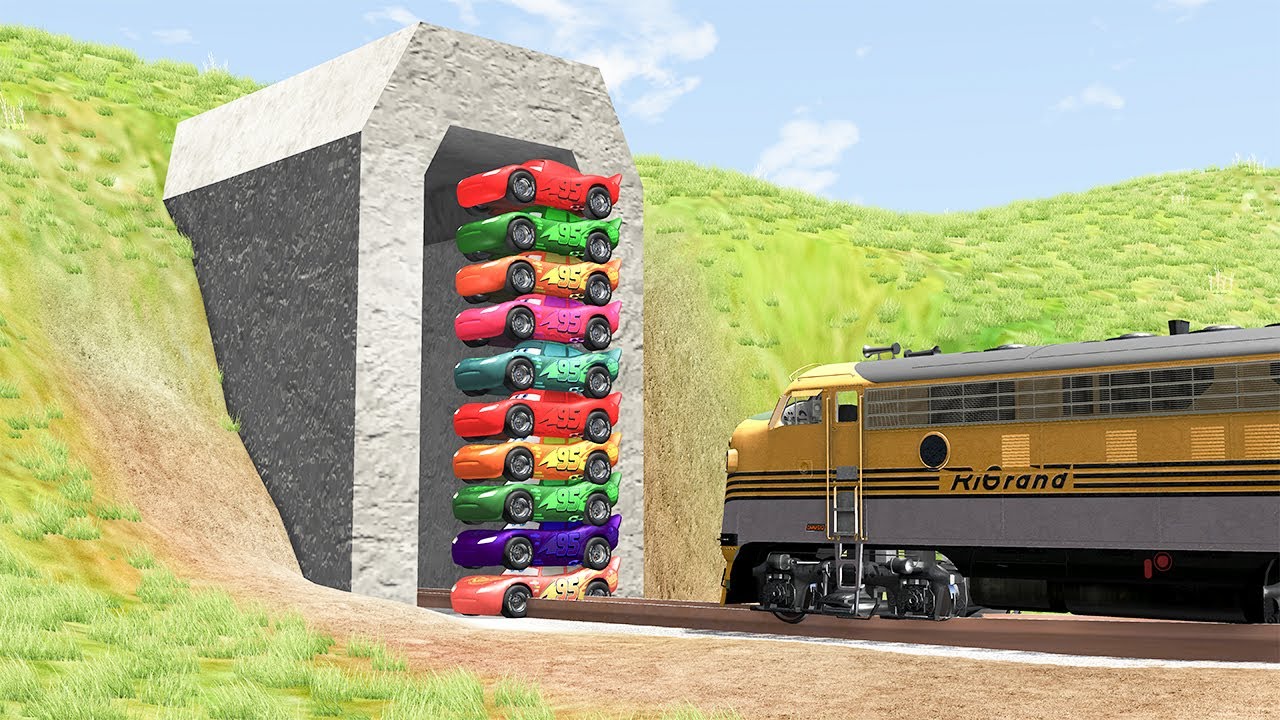 10 COLORS LIGHTNING MCQUEEN VS ANGRY TRAIN AND MONSTER SHARK TRUCK
