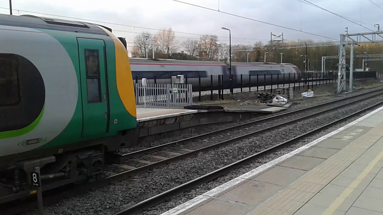 Trains at: Bletchley, WCML, 08/03/18