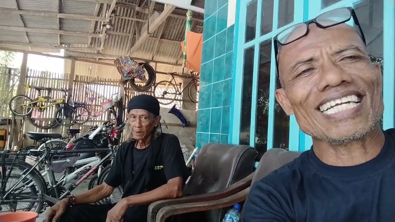 MUSAFIR KELILING PULAU JAWA , MADURA DAN BALI DNG JALAN KAKI