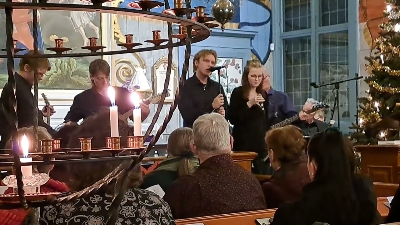 Hiutaleita Joulun kirkkokonsertista
