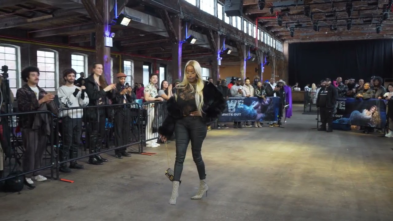 Icon Danielle Icon Time Capsule Award @ Coldest Ever Winter Ball Part 5 