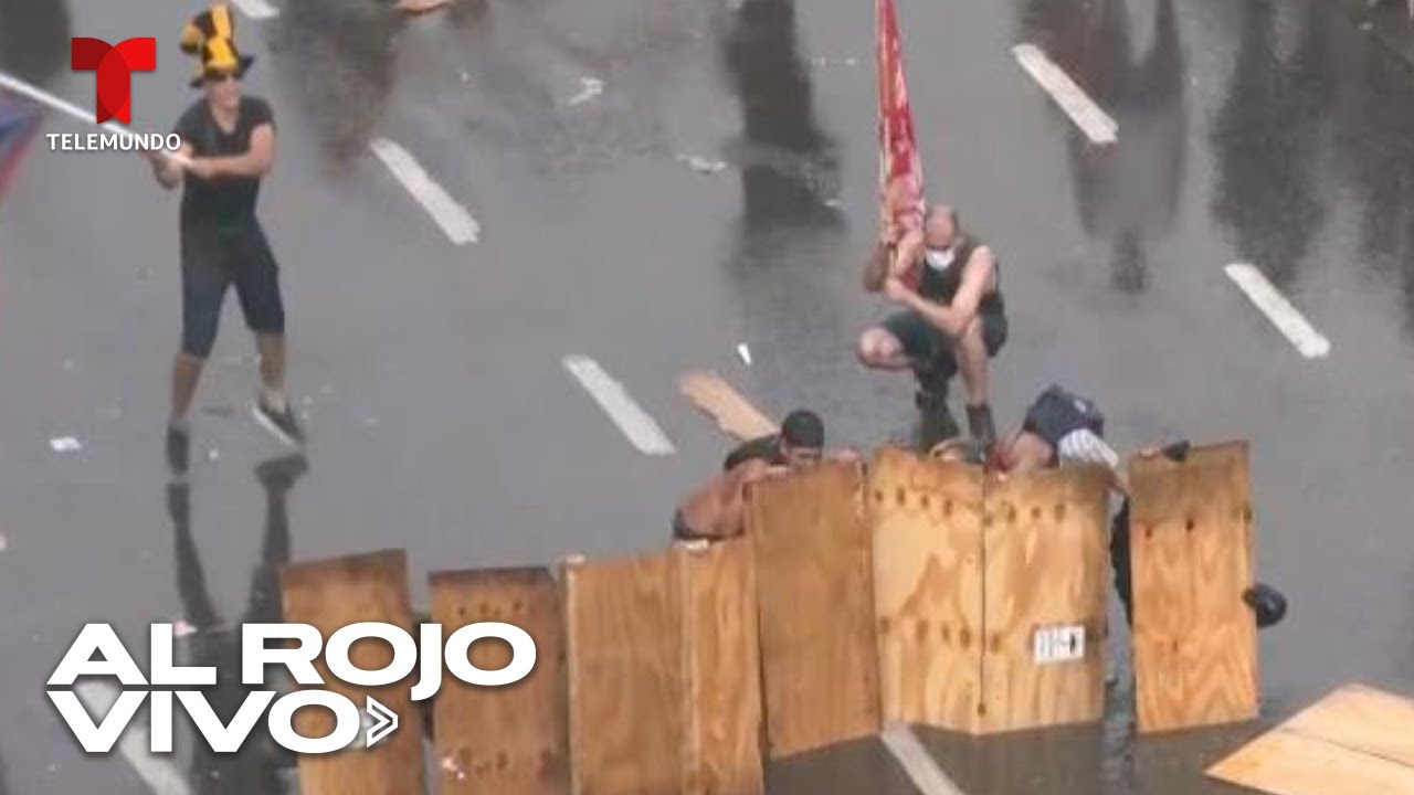 EN VIVO: Enfrentamientos entre manifestantes y la policía durante protestas en Argentina