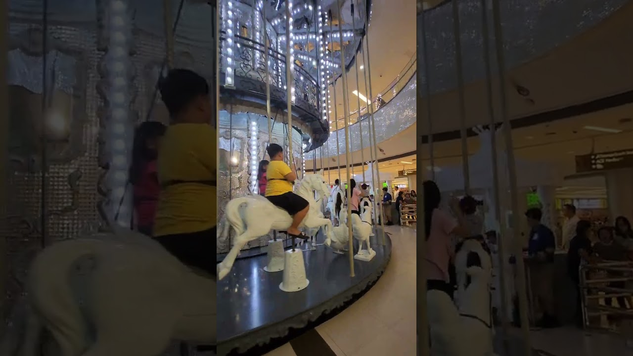 'Wag masyadong mainipin 'nak! 😹😽 | Carousel Ride at Festival Mall 🎠