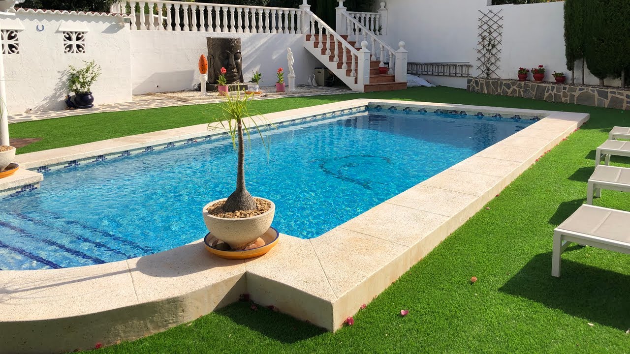 Luxus Ferienvilla mit 3 Schlafzimmern und 3 Badezimmern in Calpe. Privater Pool!