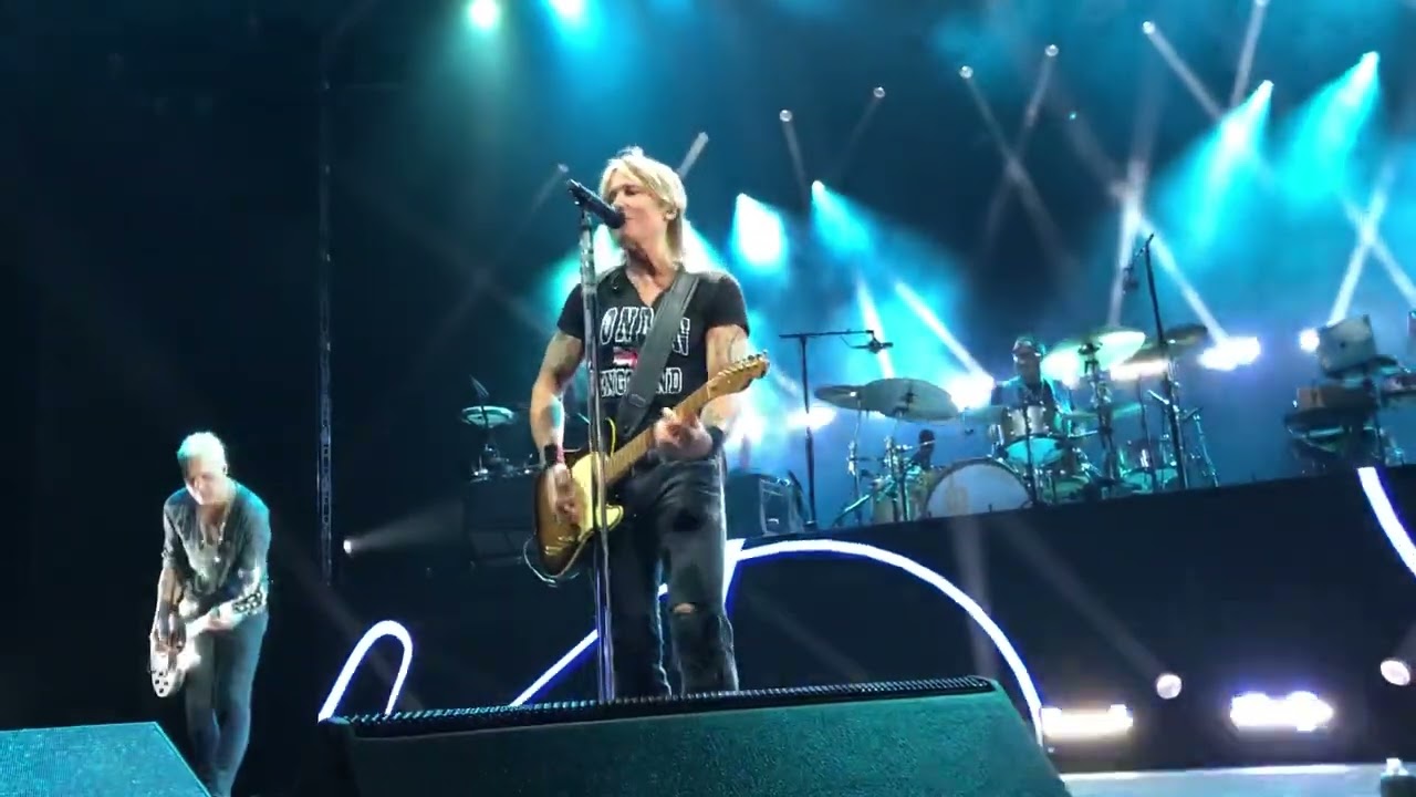 Keith Urban- Superman- London U.K.- 6.5.2022