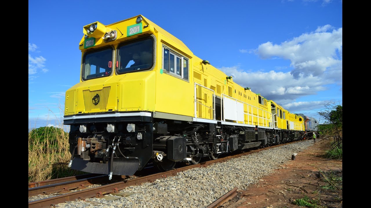 Locomotivas australianas e nova SD70ACe-BB da VLI em testes