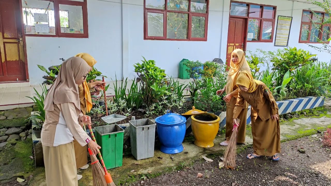 GERAKAN BANYUWANGI ASRI