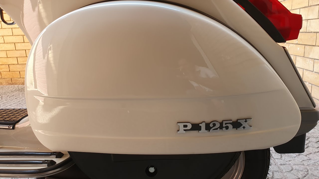 Restauro Vespa PX 125 1977 prima serie, senza frecce; restoring Vespa PX 125 1977 without turn light