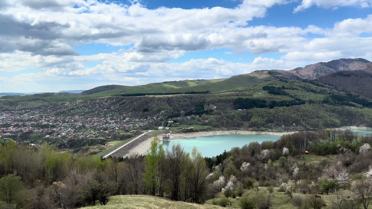 Maneciu Prahova de pe barajul Maneciu