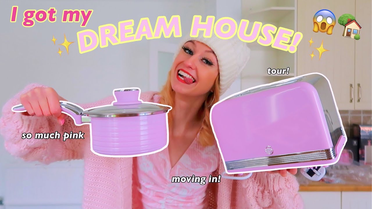 I BOUGHT MY DREAM HOUSE!!😍🏡 *3 STOREYS + PINK!*🤭💅🏻 (MOVING IN DAY AND TOUR!) | Rhia Official♡